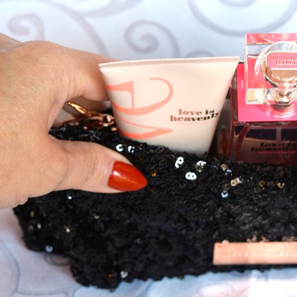 Victoria's Secret LOVE IS HEAVENLY Sequin Bag Purse Mist Lotion Wash GIFT SET - Picture 3 of 5